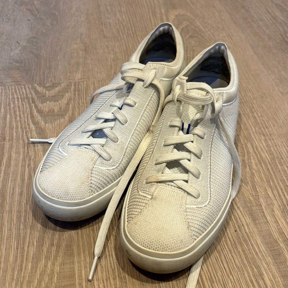 Rothys size 8 white lace up sneakers